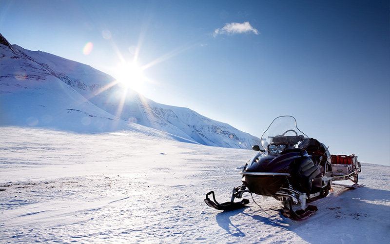 スノーモービルの修理・輸入パーツ販売